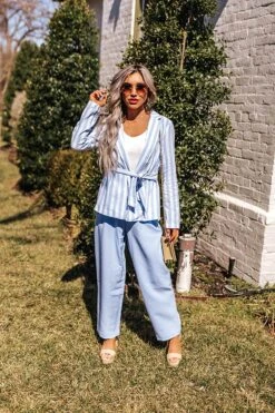 Hamptons Forever Stripe Blazer In Sky Blue 18 Hamptons Forever Stripe Blazer In Sky Blue -Chic Essence 2202287625000 2022030912022700 2eaa3146hamptons forever stripe blazer in sky blue