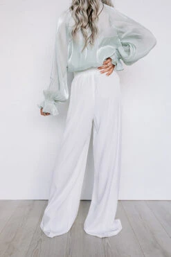 Hazelle High Waist Trousers In White 16 Hazelle High Waist Trousers In White -Chic Essence 2202288846000 2023011612565800 7c8a0444hazelle high waist trousers in white