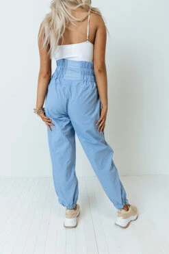 The Huxley High Waist Windbreaker Pants In Airy Blue -Chic Essence 2203017834000 2022032413311400 10633b92the huxley high waist windbreaker pants in airy blue