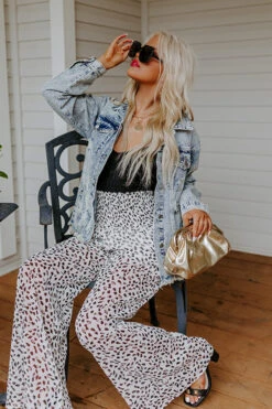 Boat Weekend High Waist Pants In White -Chic Essence 2203032401000 2022040515274700 848a2b64boat weekend high waist pants in white