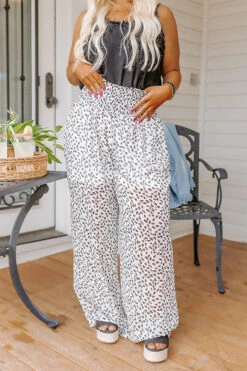 Boat Weekend High Waist Pants In White Curves -Chic Essence 2203039993000 2022040414283200 d06d119fboat weekend high waist pants in white curves