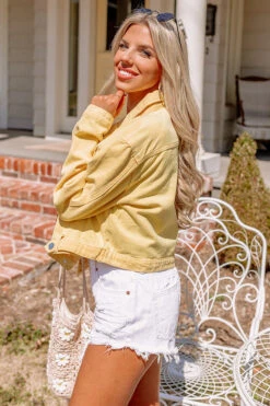 The Cyrus Denim Jacket -Chic Essence 2203087951000 2022032511121400 72d983c5the cyrus denim jacket