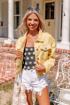 The Cyrus Denim Jacket -Chic Essence 2203087951000 2022032511121400 ea441c13the cyrus denim jacket