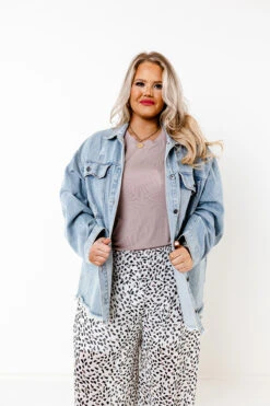 Travel Life Denim Jacket In Light Wash Curves