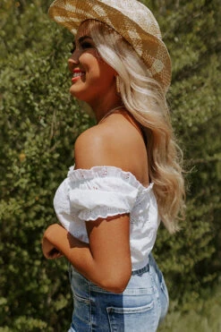 Falling Head Over Heels Eyelet Top -Chic Essence 2204223638000 2022050311120200 1664a4d9style melody express sample 8