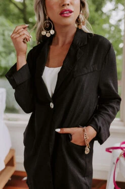 Round Trip Ticket Linen-Blend Blazer In Black -Chic Essence 2205209621000 2022060112233400 f19586c9round trip ticket linen blend blazer in black