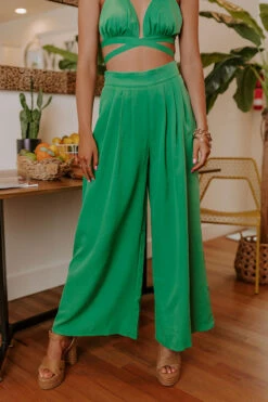 Forever Yours High Waist Pants In Green -Chic Essence 2205256395000 2022060910460500 61a76850forever yours high waist pants in green