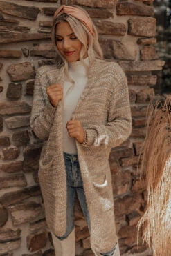 Vermont Strolls Knit Cardigan -Chic Essence 2208185666000 2022090607504500 0aa62458vermont strolls knit cardigan