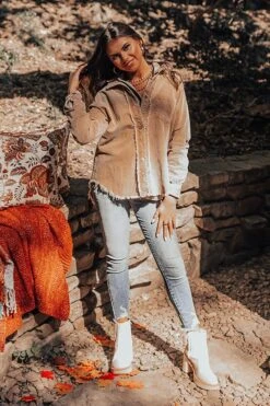 Maple Grove Corduroy Jacket -Chic Essence 2208195188000 2022090809125700 8dca8f34maple grove corduroy jacket