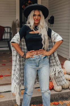 Daily Affirmations Poncho -Chic Essence 2208241279000 2022092109253500 c21fed30daily affirmations poncho