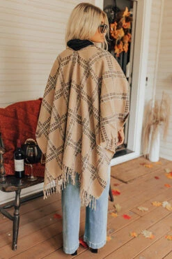 Cozy In Montauk Plaid Poncho 13 Cozy In Montauk Plaid Poncho -Chic Essence 2209089829000 2022092109153500 c32fb4f2cozy in montauk plaid poncho