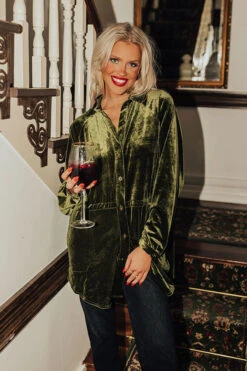 Apple Cider Sips Velvet Top In Olive 14 Apple Cider Sips Velvet Top In Olive -Chic Essence 2209136197000 2022110711260800 92d080baapple cider sips velvet top in olive
