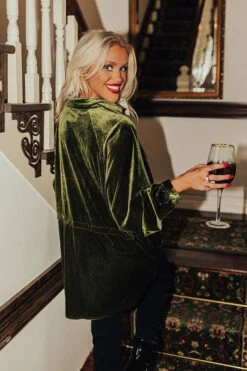 Apple Cider Sips Velvet Top In Olive 15 Apple Cider Sips Velvet Top In Olive -Chic Essence 2209136197000 2022110711262200 04ee0e22apple cider sips velvet top in olive