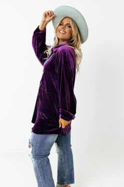 Apple Cider Sips Velvet Top In Purple Curves -Chic Essence 2209138974000 2022092708442800 213a234capple cider sips velvet jacket in purple curves