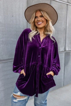 Front Page 48 Apple Cider Sips Velvet Top In Purple Curves