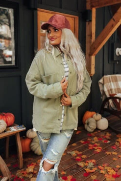 Scenic Hike Jacket -Chic Essence 2209213670000 2022100312011500 474c1d9dscenic hike jacket