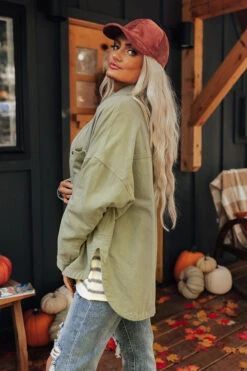 Scenic Hike Jacket -Chic Essence 2209213670000 2022100312011500 709c9508scenic hike jacket