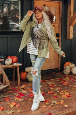 Scenic Hike Jacket -Chic Essence 2209213670000 2022100312012400 2a6ac0a4scenic hike jacket