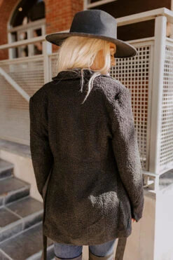 Friday Favorite Sherpa Jacket 11 Friday Favorite Sherpa Jacket -Chic Essence 2210144738000 2022102411525300 60b950affriday favorite sherpa jacket