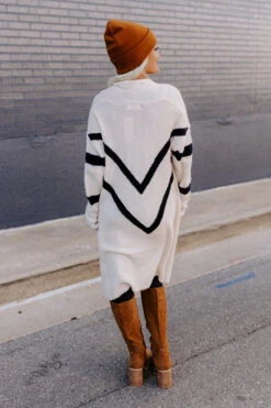 Fireside S'mores Cardigan In Cream 17 Fireside S'mores Cardigan In Cream -Chic Essence 2210149837000 2022102415302200 bed10620fireside smores cardigan in cream