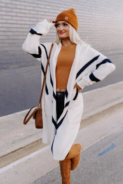 Fireside S'mores Cardigan In Cream 13 Fireside S'mores Cardigan In Cream -Chic Essence 2210149837000 2022102415302200 c06a5791fireside smores cardigan in cream