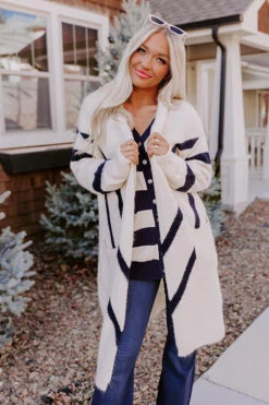 Fireside S'mores Cardigan In Cream 12 Fireside S'mores Cardigan In Cream -Chic Essence 2210149837000 2022120512232500 f6d44760fireside smores cardigan in cream