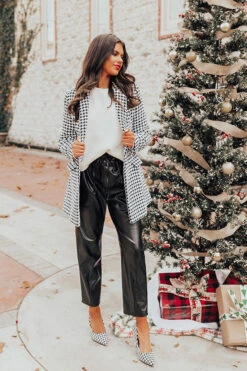 Merlot Snuggles Sweater -Chic Essence 2210254209000 2022111507364100 5c811130merlot snuggles sweater