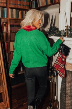 Merriest Ever Cardigan In Green -Chic Essence 2211014065000 2022110308480700 4ea857f4merriest ever cardigan in green