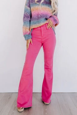 The Larisa High Waist Flare -Chic Essence 2212302864000 2023011013005600 37ad2dcdthe larisa high waist flare