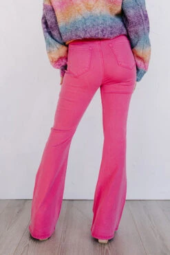 The Larisa High Waist Flare -Chic Essence 2212302864000 2023011013005600 da9640ddthe larisa high waist flare