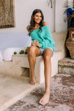 Eye Candy Tunic Sweater In Turquoise 14 Eye Candy Tunic Sweater In Turquoise -Chic Essence 2301115750000 2023022408294500 5d174093eye candy tunic sweater in turquoise