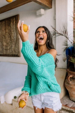 Eye Candy Tunic Sweater In Turquoise 21 Eye Candy Tunic Sweater In Turquoise -Chic Essence 2301115750000 2023022408294500 fa7a253beye candy tunic sweater in turquoise