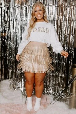 Bride Sweatshirt Curves -Chic Essence 2301125560000 2023012412572200 d76f942dbaevley express sample 4 curves