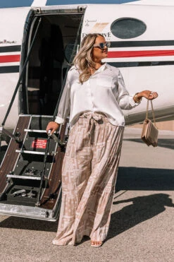 Patio Days High Waist Pants Curves 19 Patio Days High Waist Pants Curves -Chic Essence 2301238213000 2023022208150100 24ff92c1patio days high waist pants curves