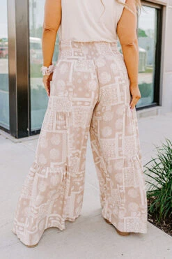 Patio Days High Waist Pants Curves 14 Patio Days High Waist Pants Curves -Chic Essence 2301238213000 2023050815344800 49411a67patio days high waist pants curves