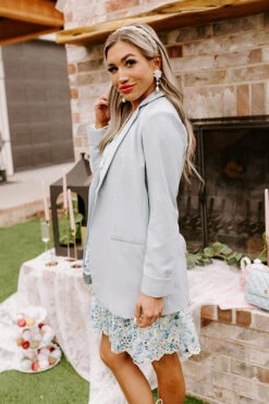 Parisian Perfection Blazer In Sky Blue 11 Parisian Perfection Blazer In Sky Blue -Chic Essence 2302235924000 2023030818504100 a0435160parisian perfection blazer in sky blue