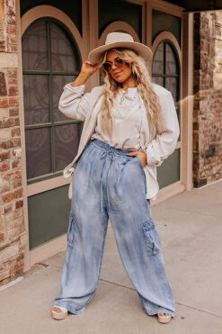 Cozumel Adventures High Waist Trousers Curves -Chic Essence 2303099987000 2023032409313700 d069a875cozumel adventures high waist trousers curves