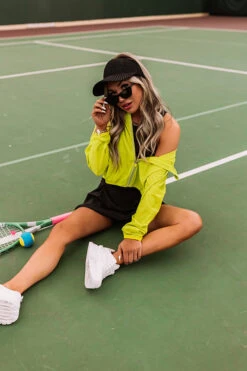 Best Shot Packable Windbreaker -Chic Essence 2303137086000 2023032710420700 66033b9cbest shot packable windbreaker