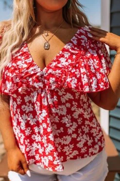 Liberty Island Shift Top Curves -Chic Essence 2304065047000 2023042317355700 4a54e2c4meritt express sample 2 curves