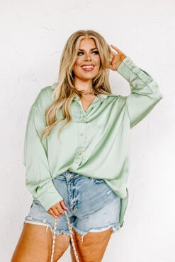 Simply Charmed Button Up In Pear Curves