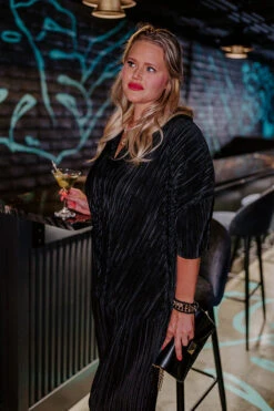 Graceful Appearance Pleated Button Up In Black Curves -Chic Essence 2306136776000 2023062710042500 7feeadebgraceful appearance pleated button up in black curves